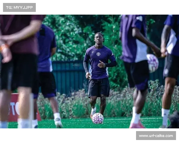 曼联小将梅努替补登场表现平平 球队期待其状态尽快提升