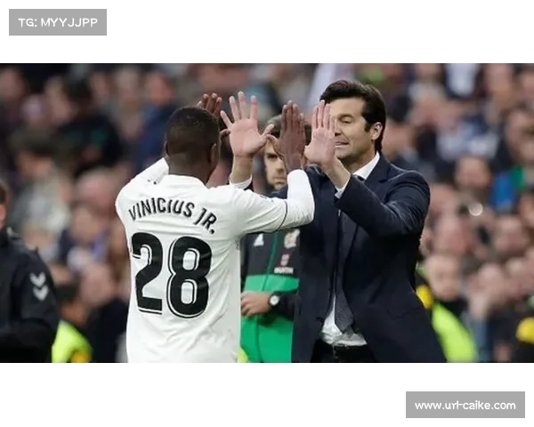 伯纳乌球迷嘘声对待维尼修斯，皇马高层急寻化解方案