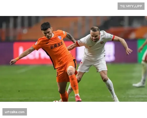 前国脚李毅炮轰摆大巴战术过时，强调高位逼抢才是现代足球方向